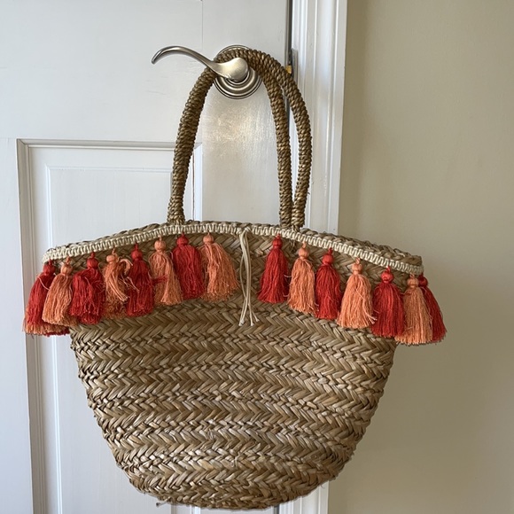 Flora Bella Straw Bag w/ orange & tangerine Fringe. So fun. Gently used. - Picture 4 of 7
